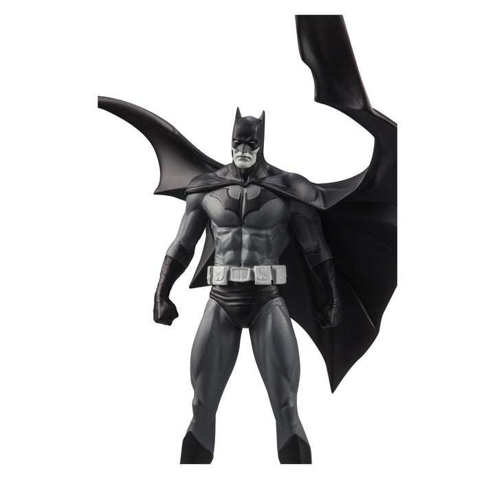 DC Designer Series Batman Black & White By Jorge Jimenez 1/10 Scale Limited Edition Statue