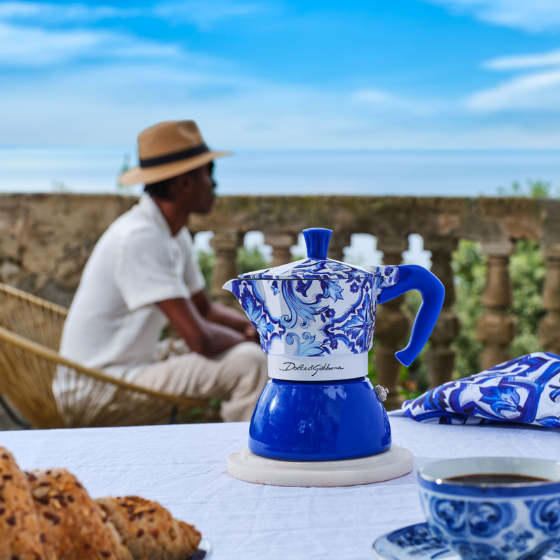 Bialetti X Dolce&Gabbana Blue Mediterranean Moka Induction, rear view