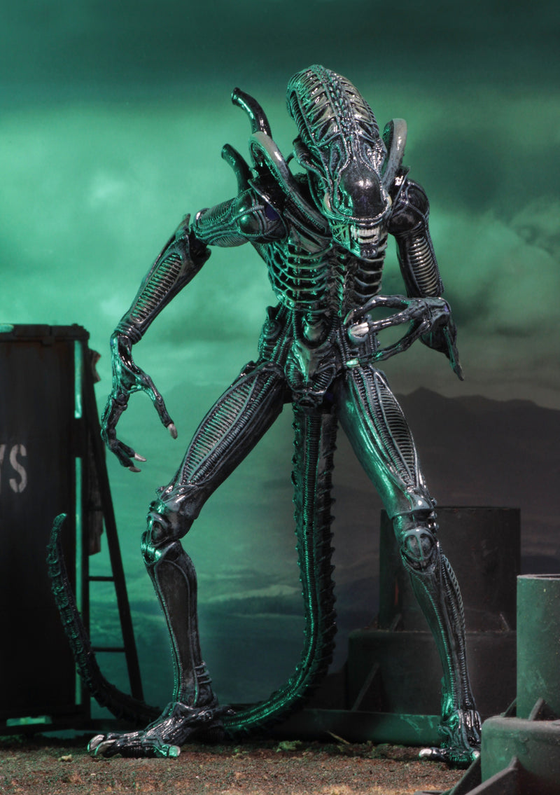 Aliens (1986) Warrior Blue and Brown Ultimate 7" Scale Action Figure Assortment side angle