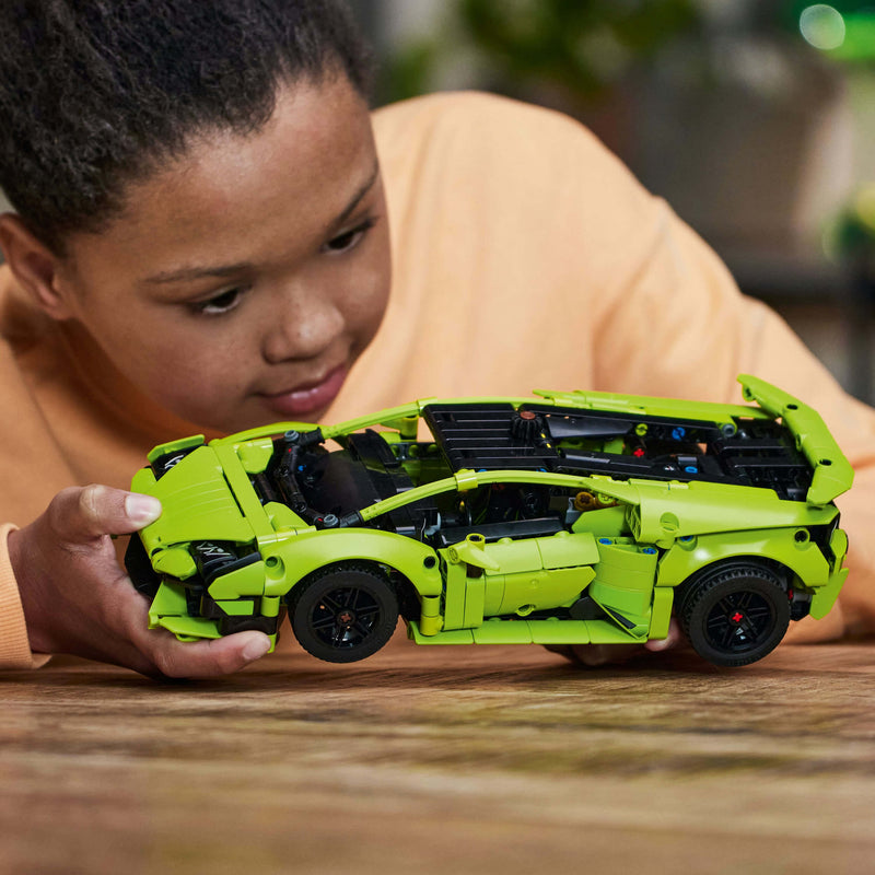 Lego Technic 42161 Lamborghini Huracán Tecnica Model for Ages 9 and Up, alternate view