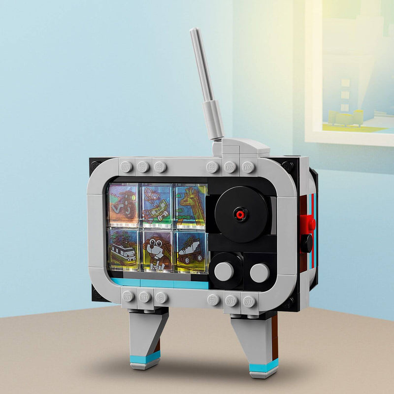 Lego Creator 3 in 1 31147 Retro Camera Buildable Toy for Ages 8 and Up, packaging shot