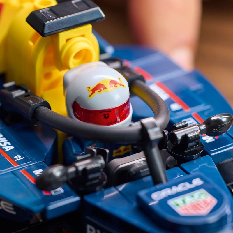 Lego Speed Champions 77243 Oracle Red Bull Racing RB20 F1 Race Car 18+, packaging shot