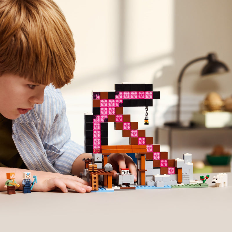 Lego Minecraft 21277 The Pickaxe Mine Buildable Playset for Age 8 & Up, alternate view