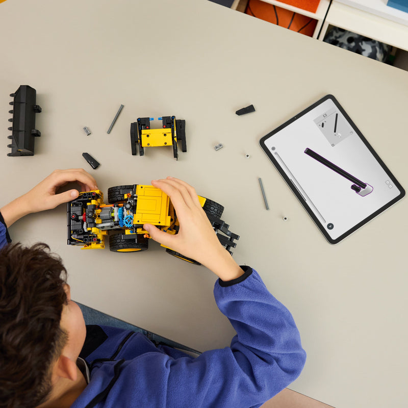 Lego Technic 42209 Volvo L120 Electric Wheel Loader for Ages 9 and Up, close-up detail