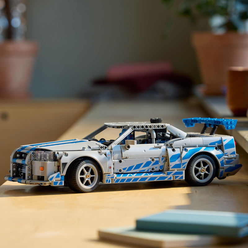 Lego Technic 42210 2 Fast 2 Furious Nissan Skyline GT-R (R34) Ages 18+, side angle