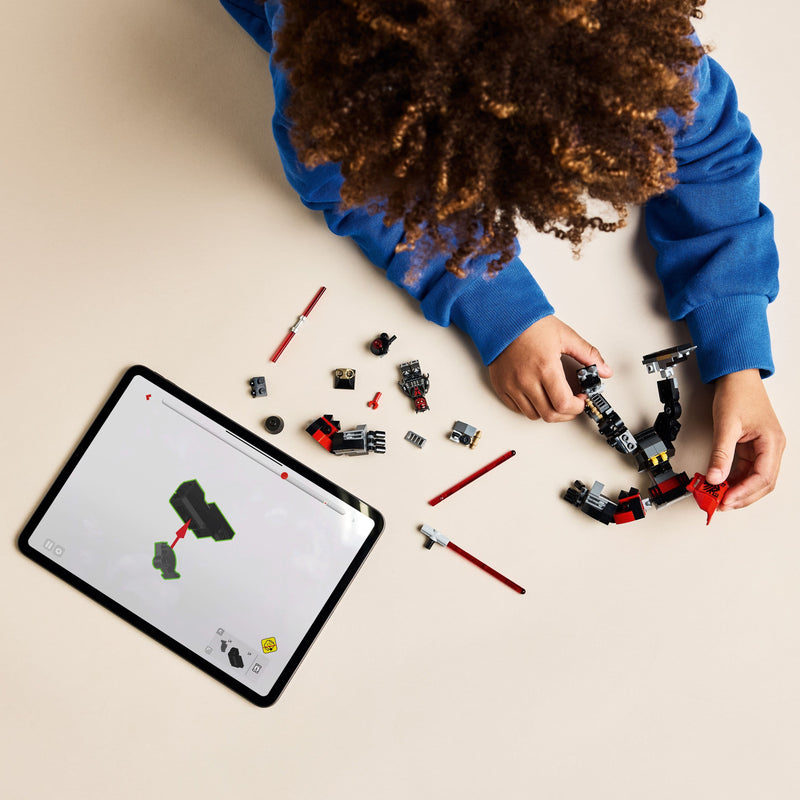 Lego Star Wars 75411 Darth Maul Mech Buildable Playset for Ages 6 & Up, close-up detail
