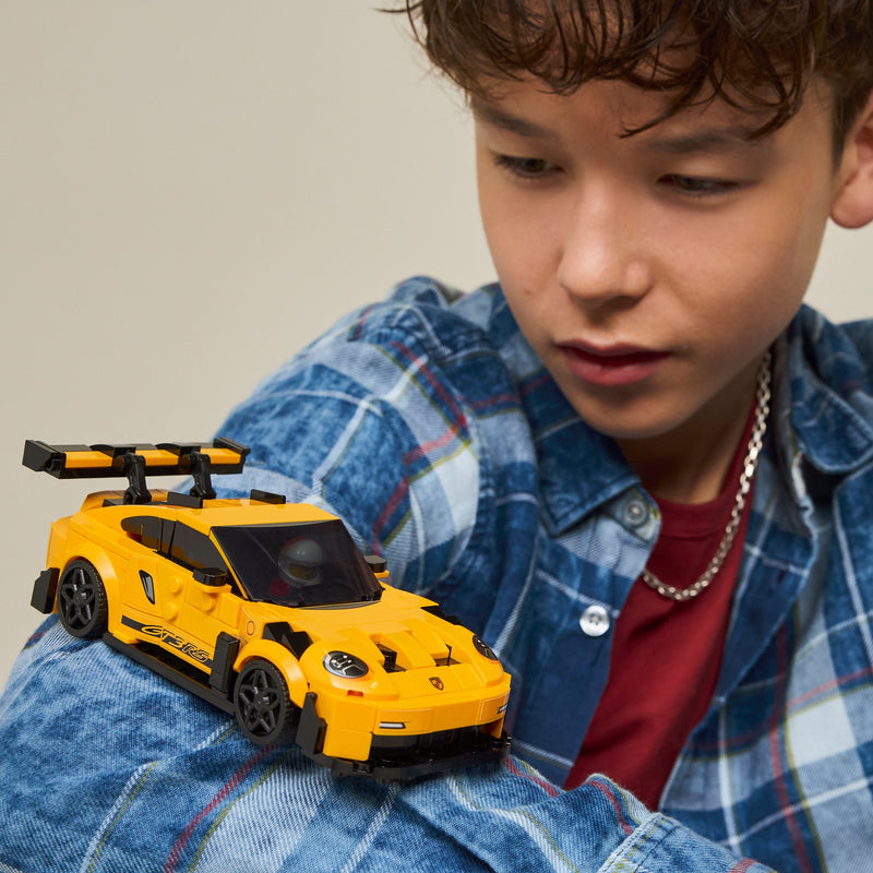 Lego Speed Champions 77239 Porsche 911 GT3 RS Super Car for Age 9 & Up, close-up detail