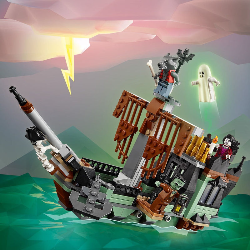Lego Creator 3 in 1 31167 Haunted Mansion Rebuildable Set for Ages 9+, rear view