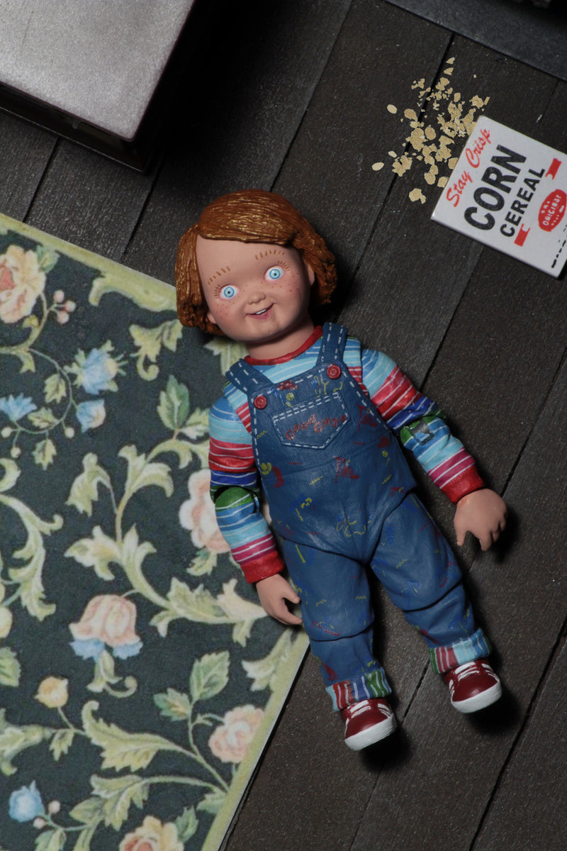 Child's Play Chucky Ultimate 7" Scale Action Figure close up detail