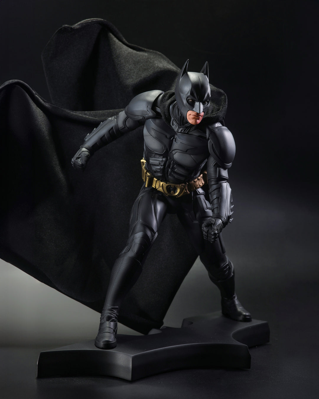 DC Designer Series Batman The Dark Knight 1/6 Scale Limited Edition Statue