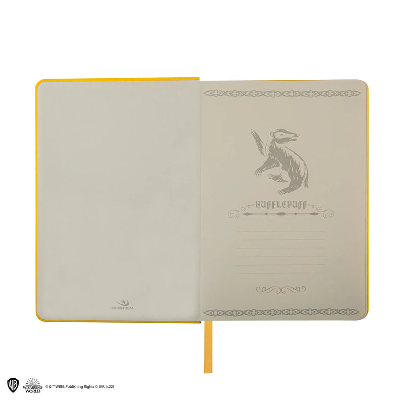 Hufflepuff Deluxe Notebook Set, close-up detail
