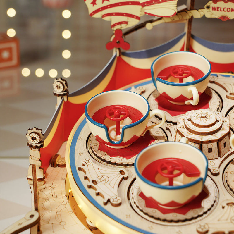 Tilt-A-Whirl, close-up detail