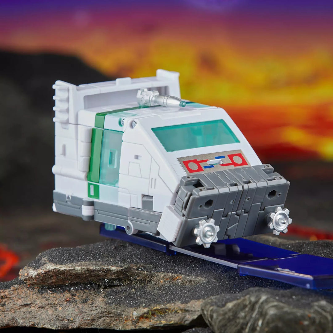 Transformers Legacy United Voyager Class Origin Wheeljack Action Figure