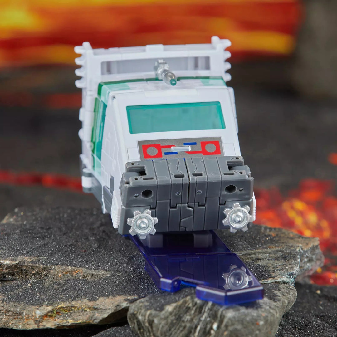 Transformers Legacy United Voyager Class Origin Wheeljack Action Figure