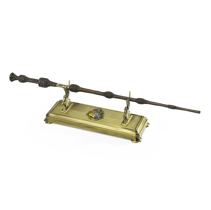 Harry Potter - Hogwarts Wand Stand - Noble Collection, close-up detail