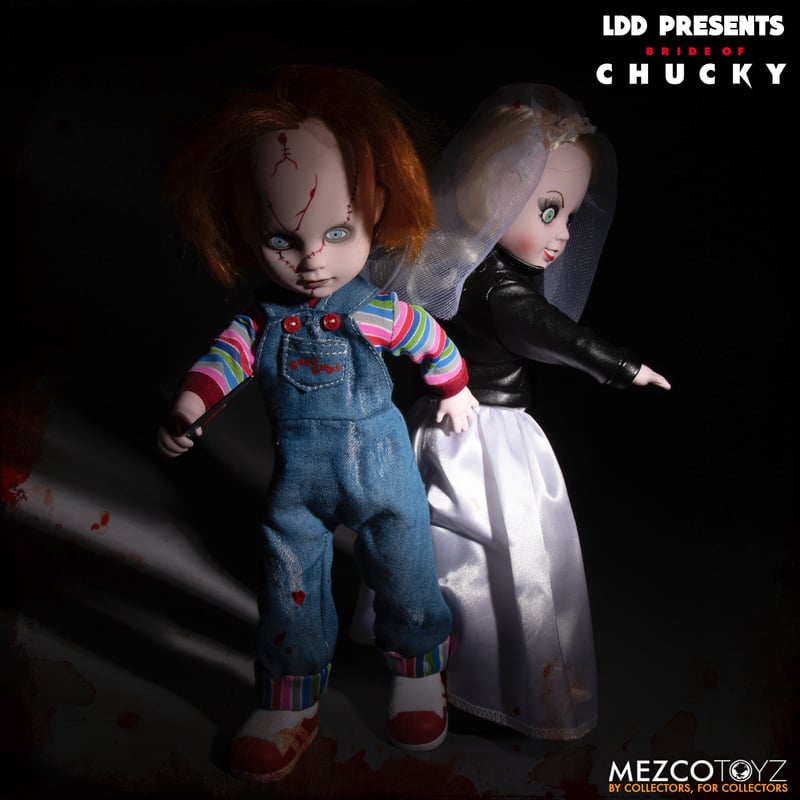 Living Dead Dolls: Chucky and Tiffany Boxed Set, in display