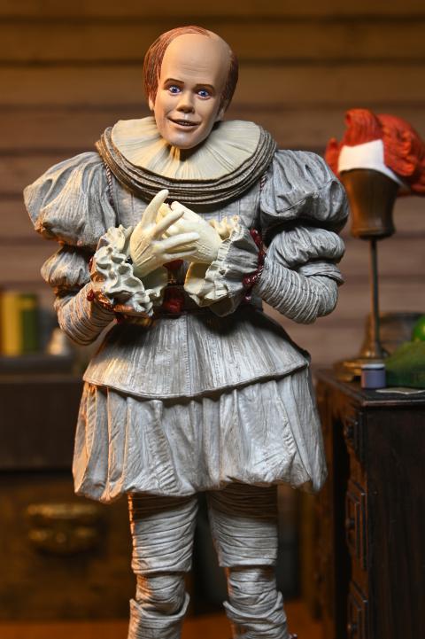 Bob Gray as Pennywise It: Welcome to Derry 7" Scale Action Figure (Pre-Order July 2026) (view 6)
