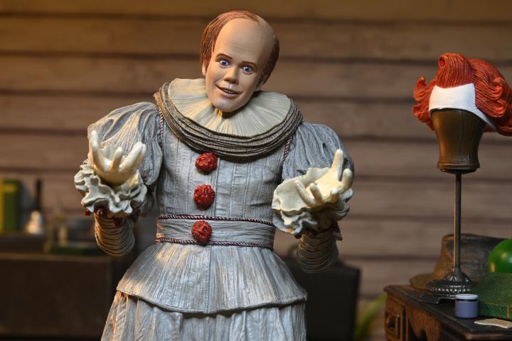 Bob Gray as Pennywise It: Welcome to Derry 7" Scale Action Figure (Pre-Order July 2026) (view 4)