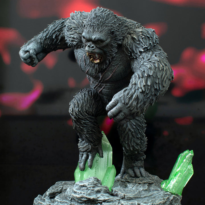 Godzilla x Kong The New Empire Gallery Kong Figure Diorama