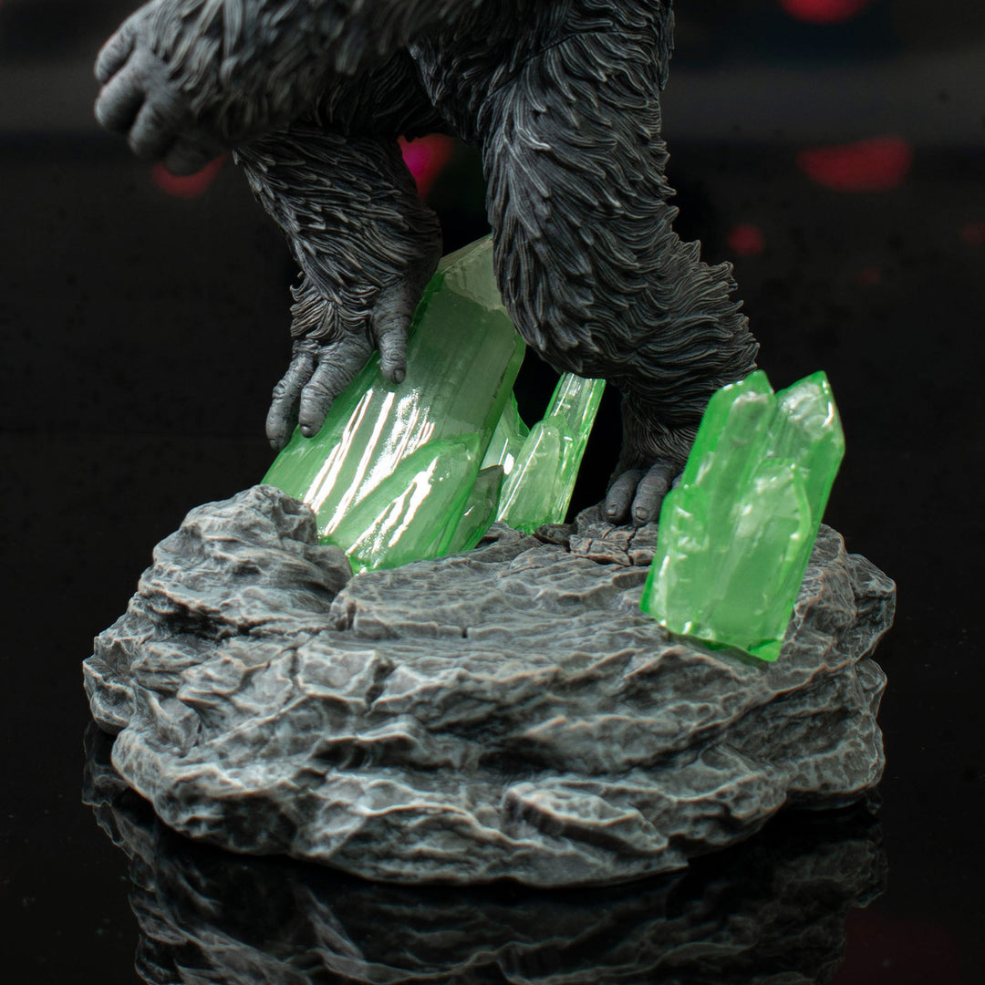 Godzilla x Kong The New Empire Gallery Kong Figure Diorama