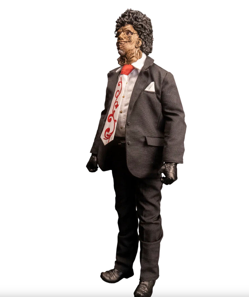 Texas Chainsaw Massacre 2 Leatherface 1:6 Scale Action Figure side angle