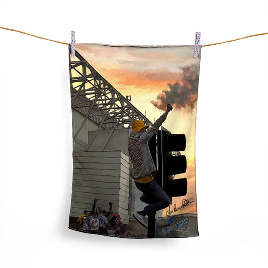 Lee Buccilli - Leeds Supporter - Microfibre Tea Towel collectible from https://britishmade.gifts/