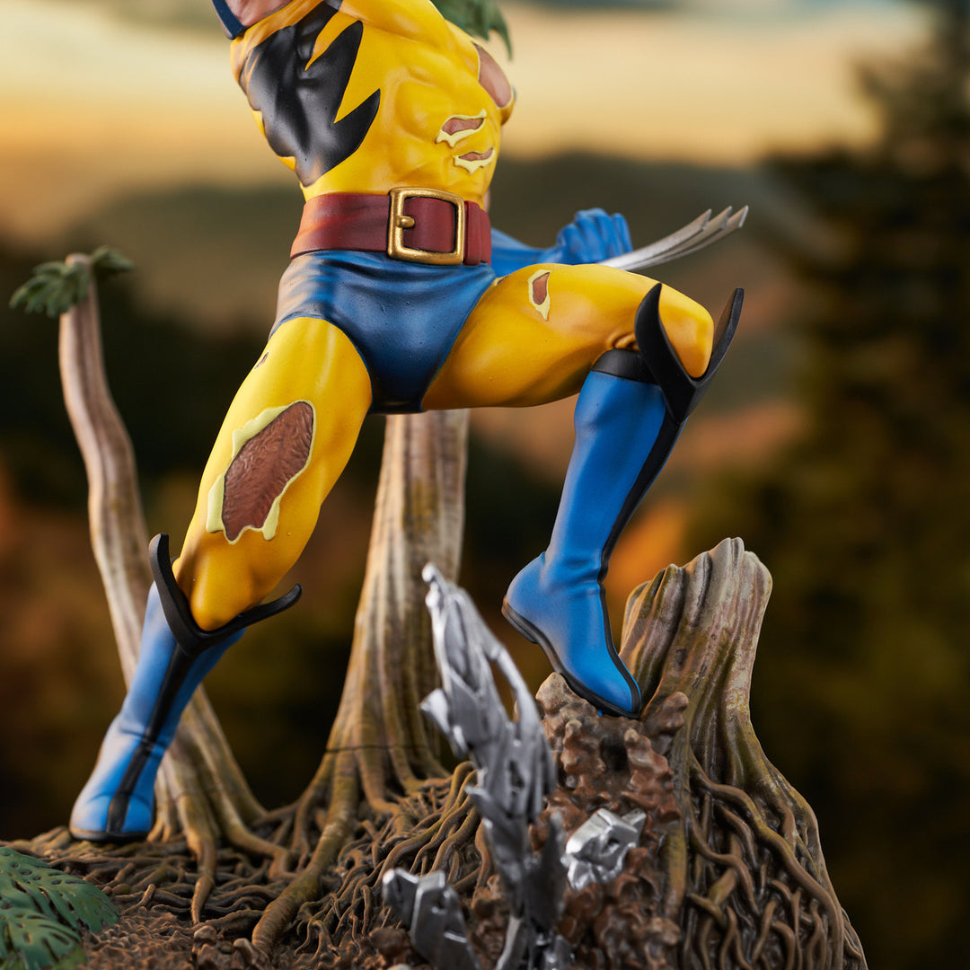 Marvel Gallery Wolverine 1990s Comic Figure Diorama