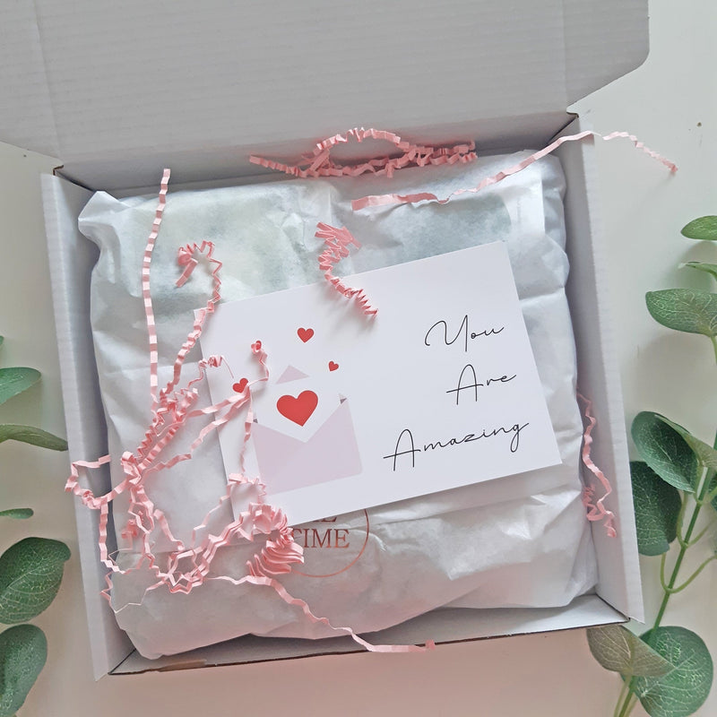NEW MUM COMFORT BOX | POSTPARTUM SELF-CARE GIFT SET, alternate view