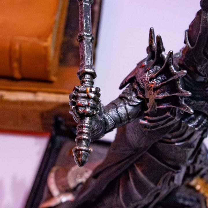 Noble Collection Sauron The Lord of the Rings Diorama Figure