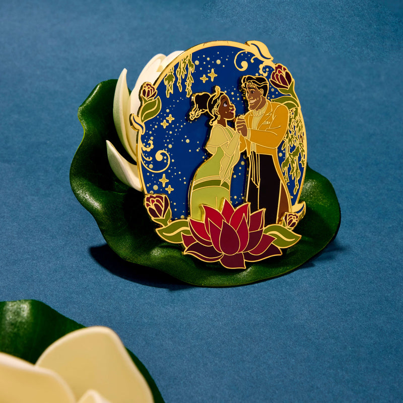Loungefly - Princess and the Frog Tiana & Naveen Glow Collector Box Sliding Pin alternate view