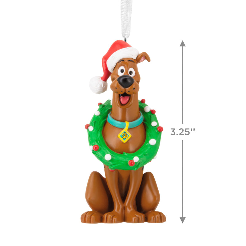 Collectable Scooby-Doo Hanging Ornament - Scooby-Doo with Wreath & Santa Hat