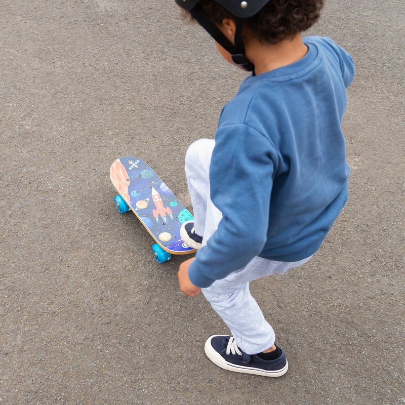 Space Kids Skateboard with Flashing Wheels 17" - Image 5