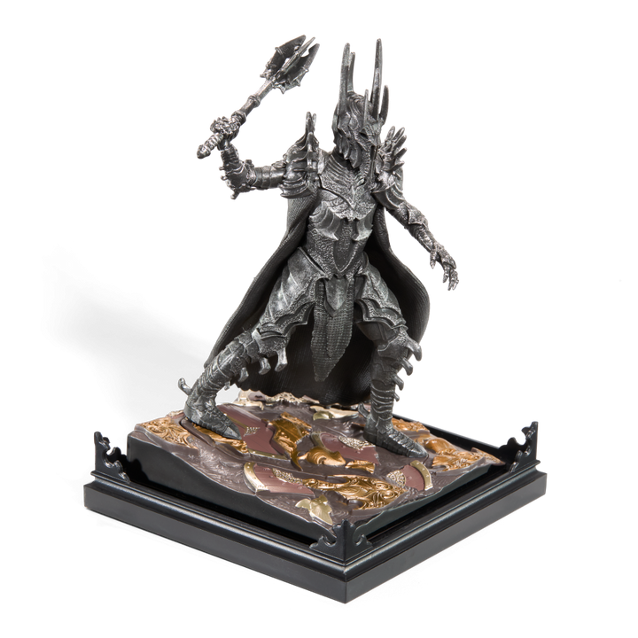 Noble Collection Sauron The Lord of the Rings Diorama Figure