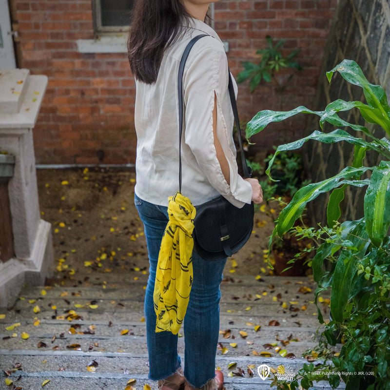 Hufflepuff Lightweight Scarf collectible from Harry Potter