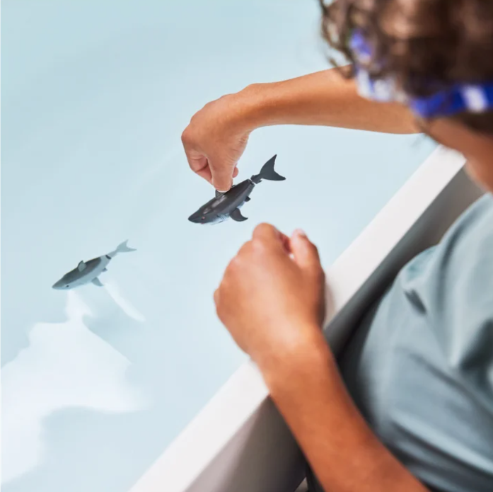 Robo Alive Water Activated S1 Swimming Shark