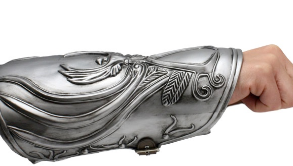 Assassin's Creed 2 - Role Play Gauntlet Replica - The Hidden Blade Of Ezio Auditore