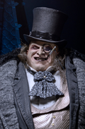 Batman Returns Mayoral Penguin 1/4 Scale Figure - Danny Devito, close-up detail