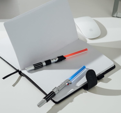 Star Wars Lightsaber Pen Set Of 2 - Darth Vader Lightsaber & Luke Skywalker Light Up Lightsabers, packaging shot