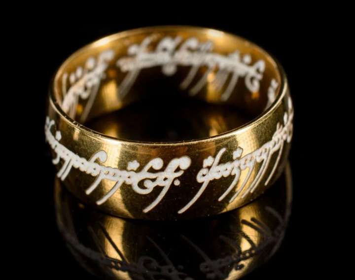 Official The Lord of the Rings One Ring Glow in the Dark Replica