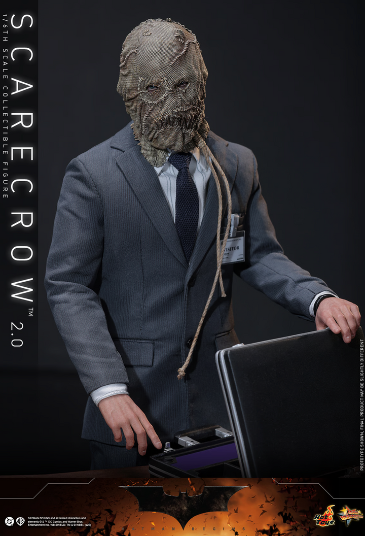 Hot Toys Batman Begins Scarecrow 1/6 Scale Figure