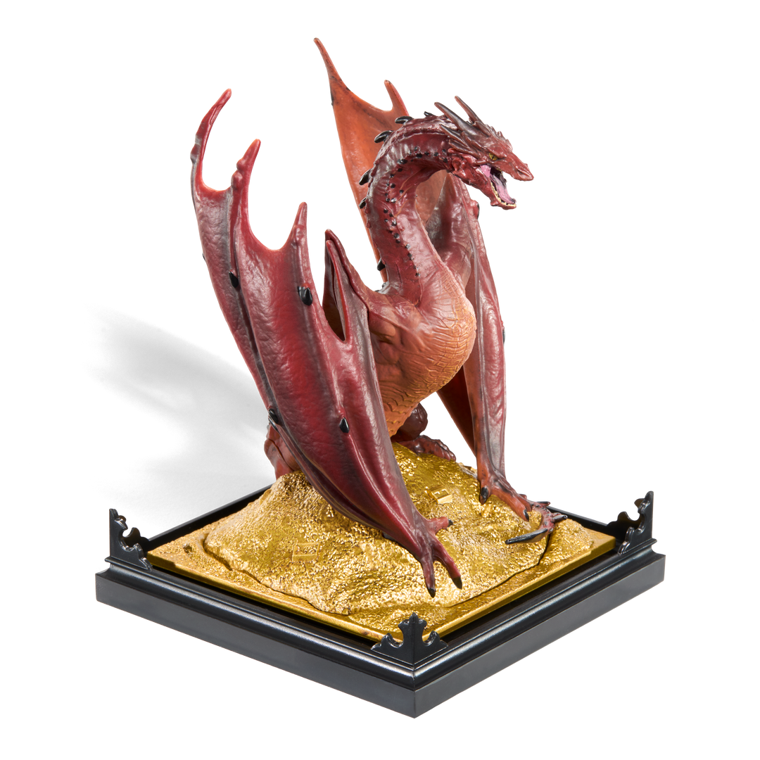 The Lord of the Rings Smaug Diorama Figure