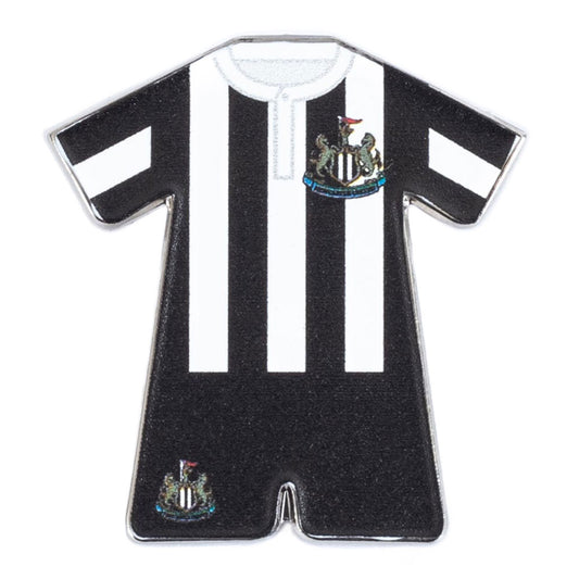 Newcastle United FC Ultimate Fan Bundle - Newcastle United FC 96 Retro Home Kit Badge