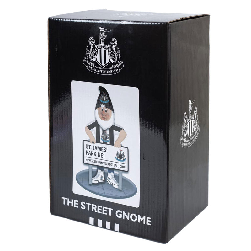 Newcastle United FC Street Sign Gnome, close-up detail