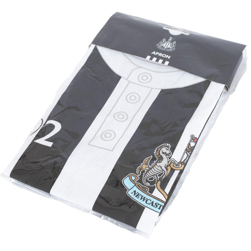 Newcastle United FC Retro Kit Apron, close-up detail
