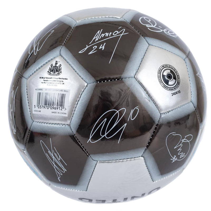 Newcastle United FC Sig 26 Football, close-up detail
