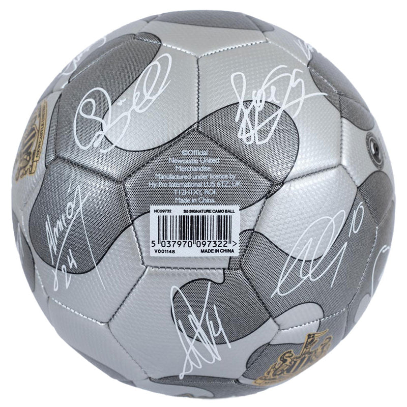 Newcastle United FC Camo Signature Football, close-up detail