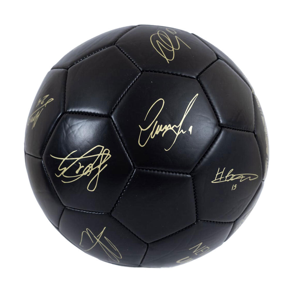 Newcastle United Signatures Gold Phantom Skill Ball