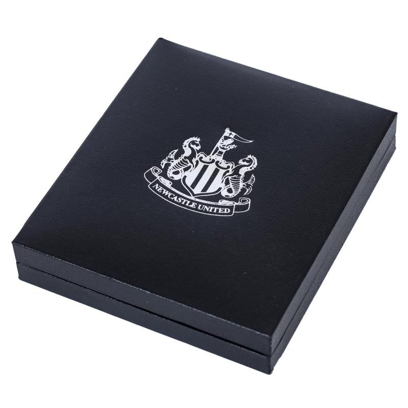 Newcastle United FC Silver Plated Boxed Pendant, close-up detail