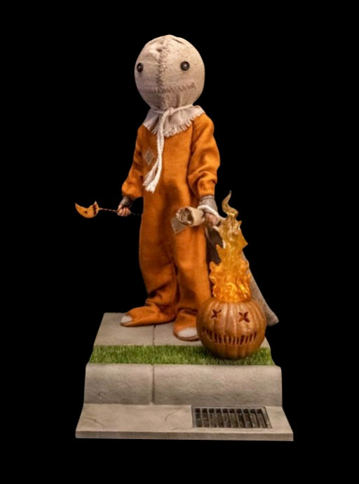 Trick 'r Treat Sam Deluxe 1:6 Scale Figure alternate view