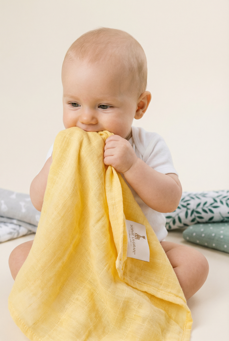 Sophie la girafe® – 4 Coloured Swaddles Gift Set collectible from The Little Hive